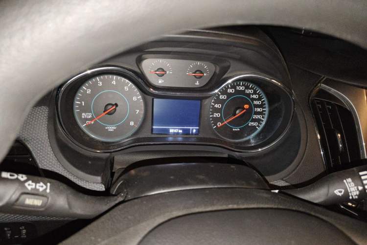 Used Chevrolet Cruze 2017 1.5L Automatic Pioneer Sunroof Edition Instrument Cluster