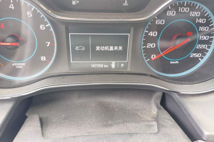 Used Chevrolet Cruze 2017 1.5L Automatic Pioneer Sunroof Edition Odometer Close Up