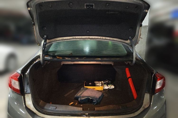 Used Chevrolet Cruze 2017 1.5L Automatic Pioneer Sunroof Edition Trunk