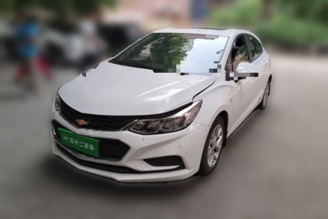 Used Chevrolet Cruze 2017 1.5L Hatchback Automatic Pioneer Sunroof Edition