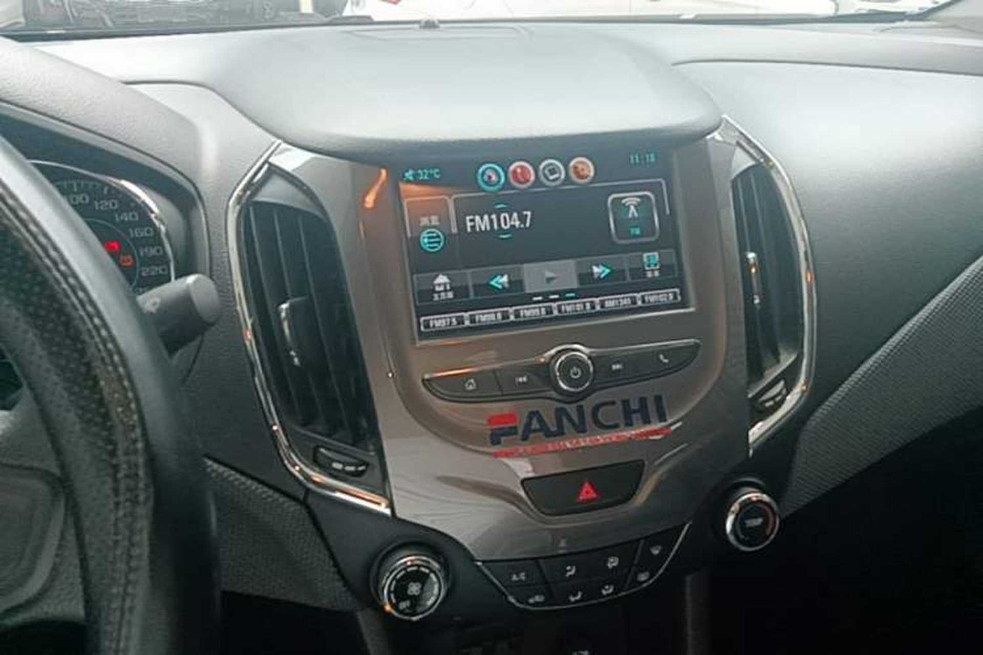 Used Chevrolet Cruze 2017 1.5L Automatic Pioneer Sunroof Edition Audio And AC Panel