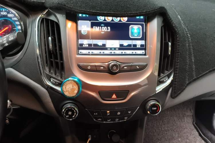 Used Chevrolet Cruze 2017 1.5L Hatchback Automatic Pioneer Sunroof Edition Audio And AC Panel
