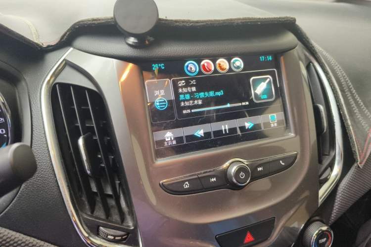 Used Chevrolet Cruze 2017 1.5L Automatic Pioneer Sunroof Edition Audio And AC Panel