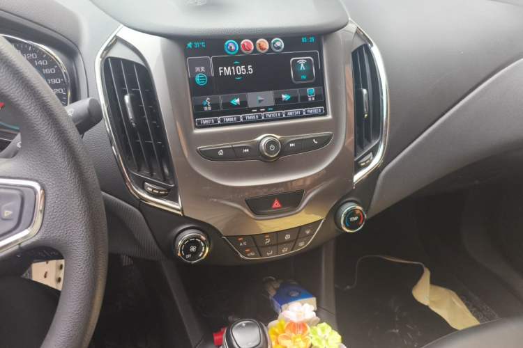 Used Chevrolet Cruze 2017 1.5L Automatic Pioneer Sunroof Edition Audio And AC Panel