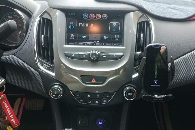 Used Chevrolet Cruze 2017 1.5L Automatic Pioneer Sunroof Edition Audio And AC Panel