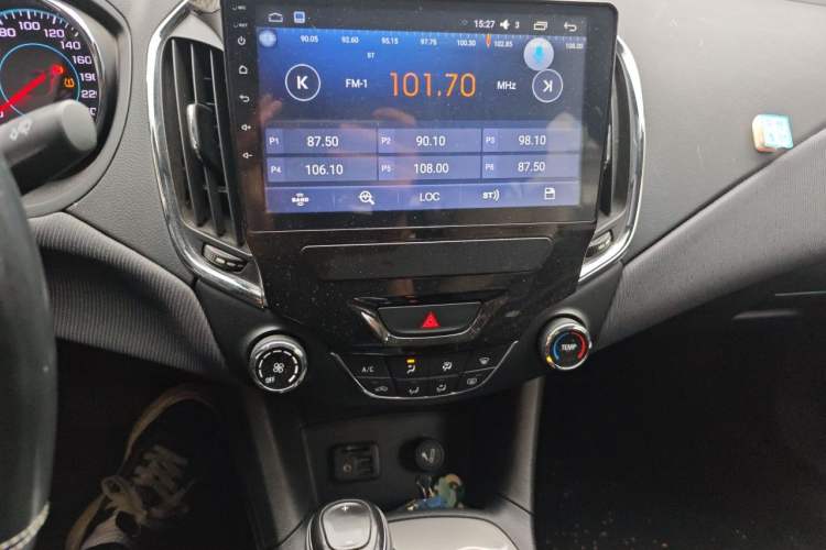 Used Chevrolet Cruze 2017 1.5L Automatic Xuanfeng Edition Audio And AC Panel