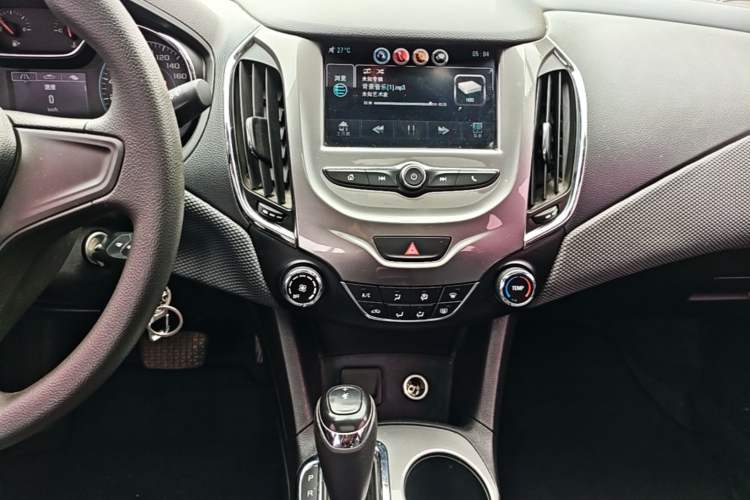 Used Chevrolet Cruze 2017 1.5L Automatic Pioneer Sunroof Edition Audio And AC Panel