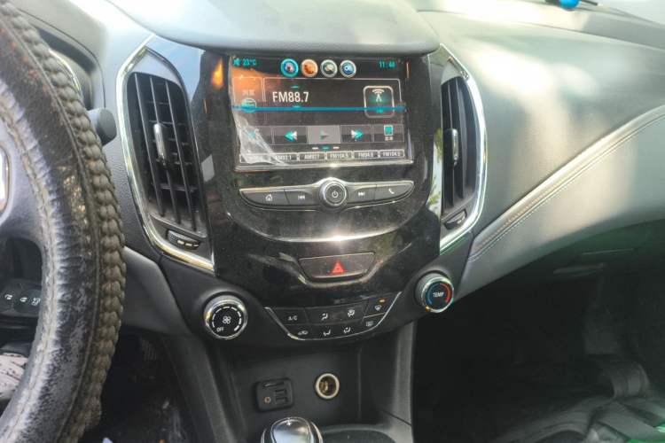Used Chevrolet Cruze 2017 1.4T Dual-Clutch Xuanfeng Edition Audio And AC Panel