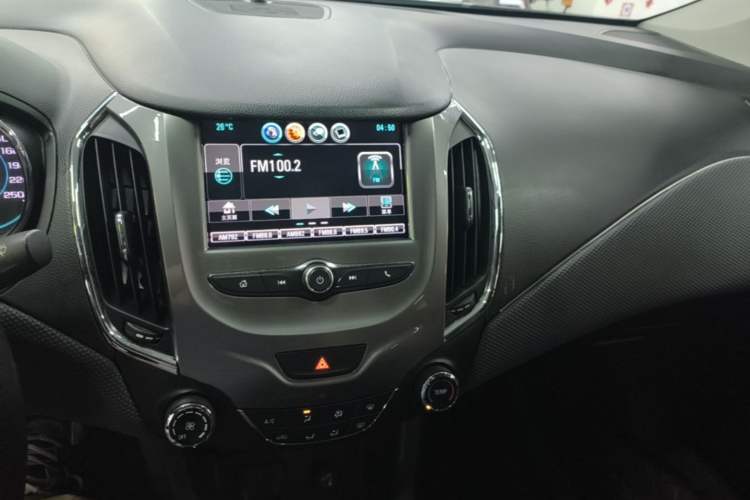 Used Chevrolet Cruze 2017 1.5L Automatic Pioneer Sunroof Edition Audio And AC Panel