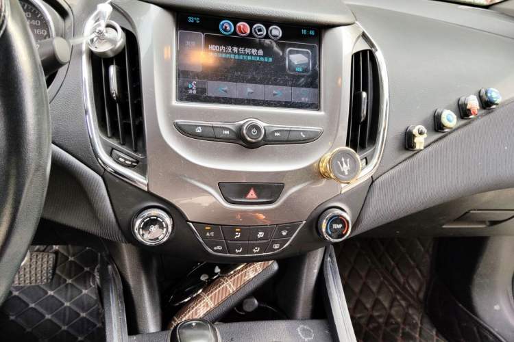 Used Chevrolet Cruze 2017 1.5L Automatic Xuanfeng Edition Audio And AC Panel