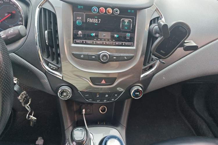 Used Chevrolet Cruze 2017 1.5L Automatic Pioneer Sunroof Edition Audio And AC Panel