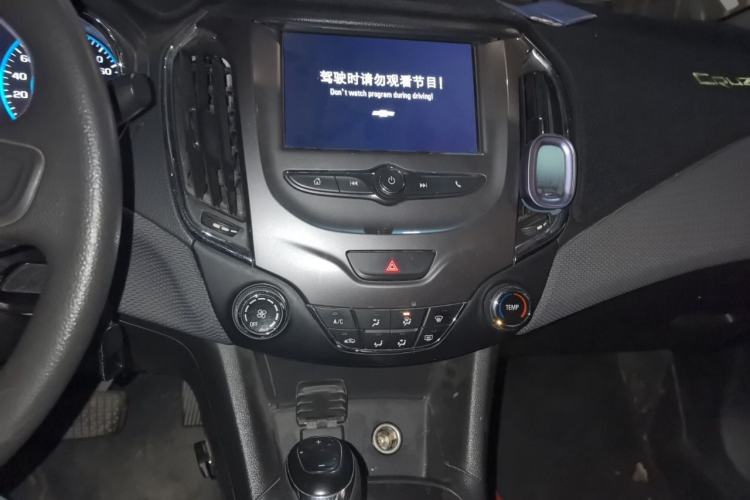 Used Chevrolet Cruze 2017 1.5L Automatic Pioneer Sunroof Edition Audio And AC Panel
