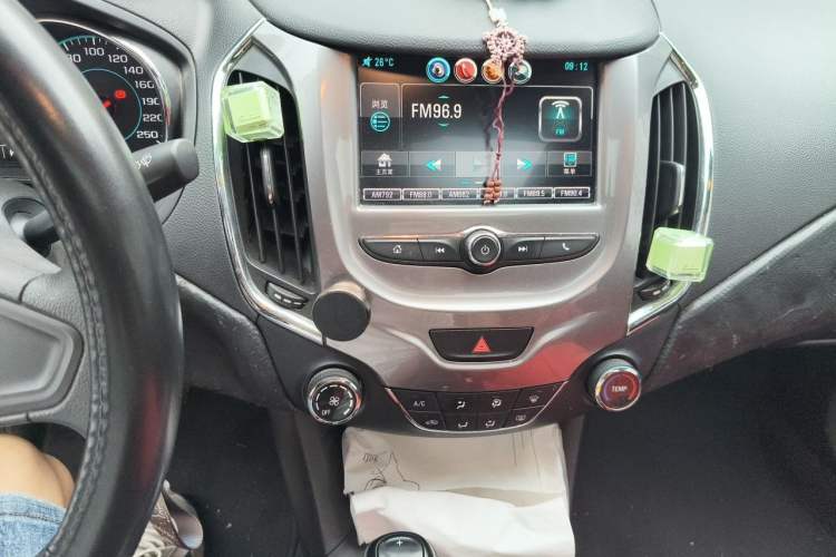 Used Chevrolet Cruze 2017 1.5L Automatic Pioneer Sunroof Edition Audio And AC Panel
