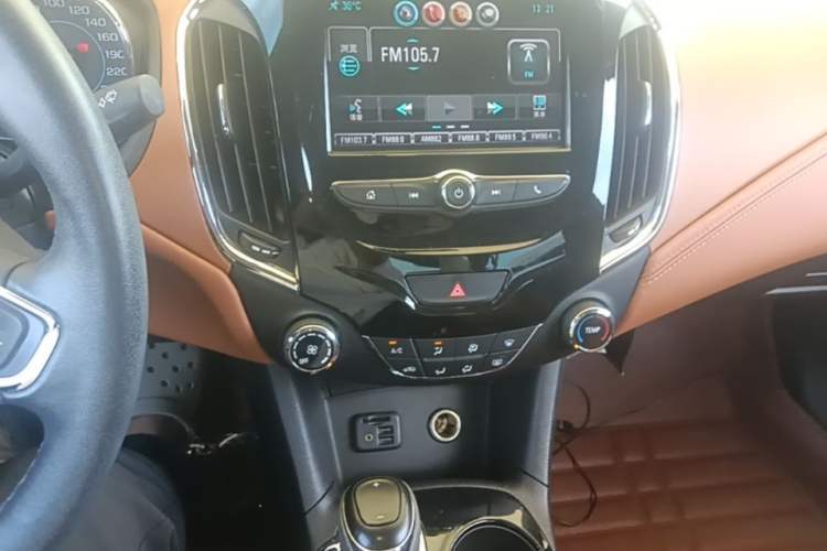 Used Chevrolet Cruze 2017 1.4T Dual-Clutch Xuanfeng Edition Audio And AC Panel