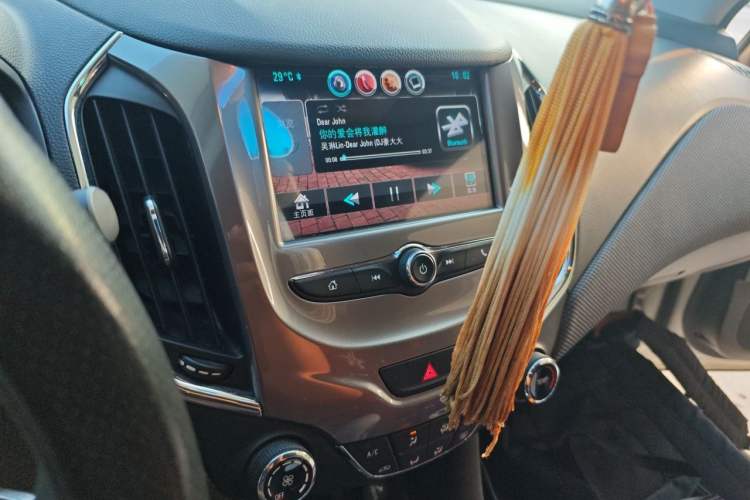 Used Chevrolet Cruze 2017 1.5L Manual Pioneer Edition Audio And AC Panel