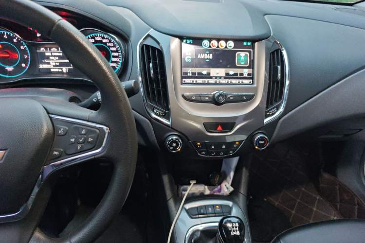 Used Chevrolet Cruze 2017 1.5L Manual Xuanfeng Edition Audio And AC Panel