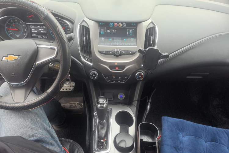 Used Chevrolet Cruze 2017 1.5L Automatic Pioneer Sunroof Edition Audio And AC Panel
