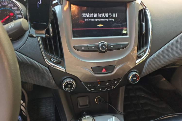 Used Chevrolet Cruze 2017 1.5L Automatic Pioneer Sunroof Edition Audio And AC Panel