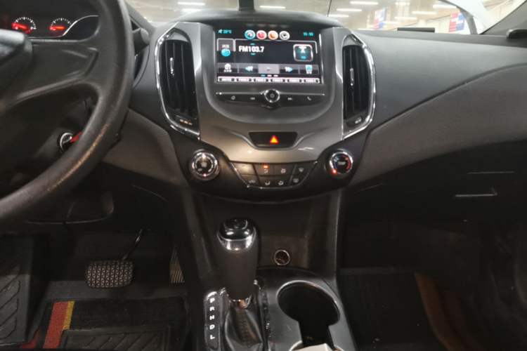 Used Chevrolet Cruze 2017 1.5L Automatic Pioneer Sunroof Edition Audio And AC Panel