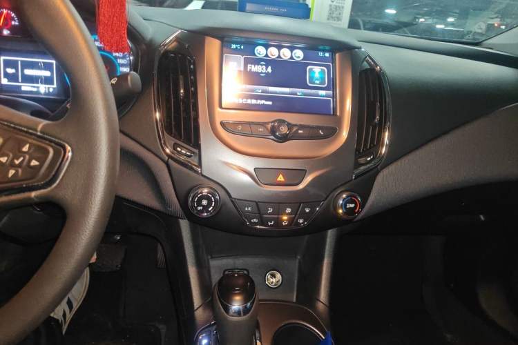 Used Chevrolet Cruze 2017 1.5L Automatic Xuanfeng Edition Audio And AC Panel