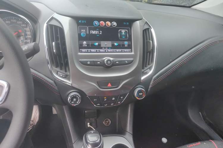 Used Chevrolet Cruze 2017 1.5L Automatic Pioneer Sunroof Edition Audio And AC Panel