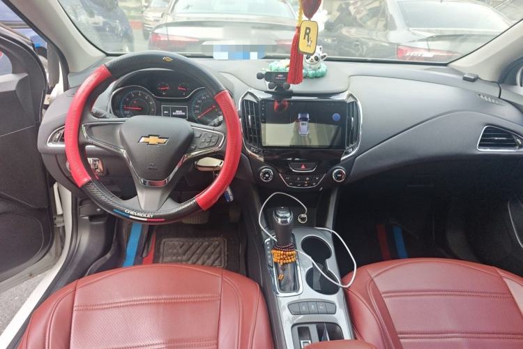 Used Chevrolet Cruze 2017 1.5L Automatic Xuanfeng Edition Center Console