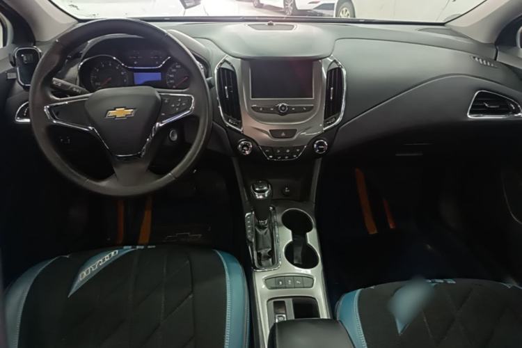 Used Chevrolet Cruze 2017 1.5L Automatic Xuanfeng Edition Center Console