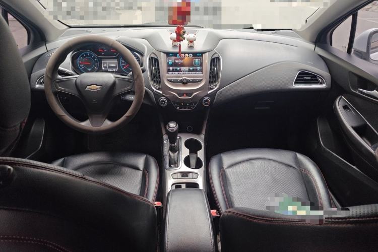 Used Chevrolet Cruze 2017 1.5L Automatic Pioneer Sunroof Edition Center Console