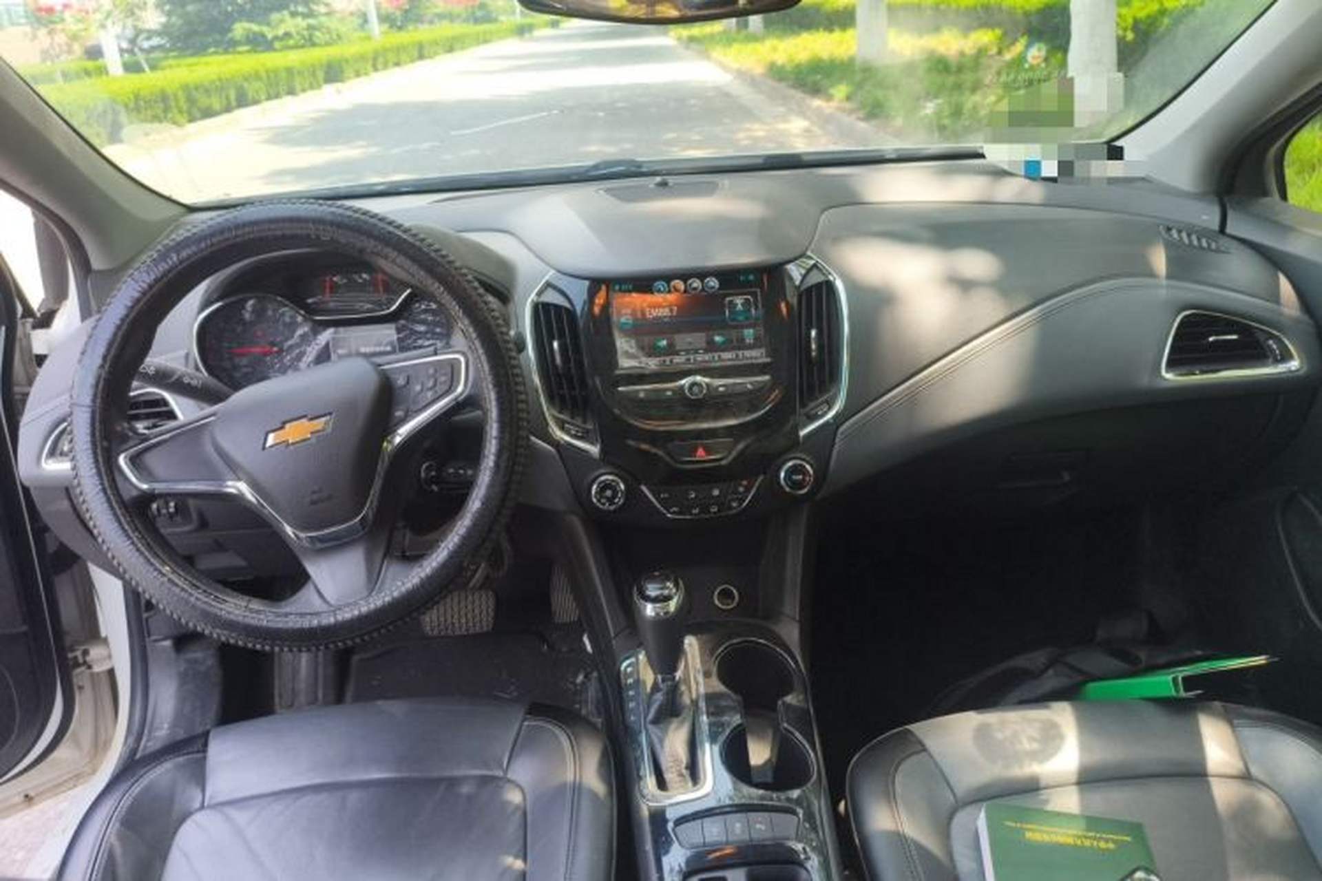 Used Chevrolet Cruze 2017 1.4T Dual-Clutch Xuanfeng Edition Center Console
