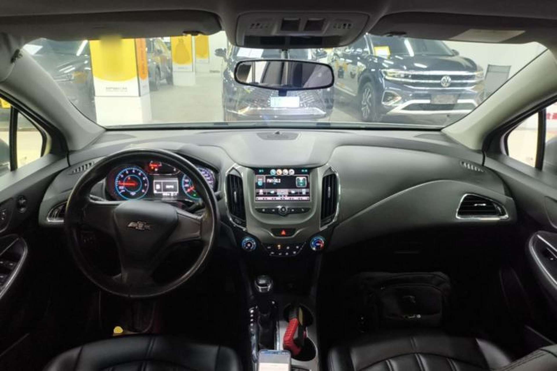 Used Chevrolet Cruze 2017 1.5L Automatic Pioneer Sunroof Edition Center Console