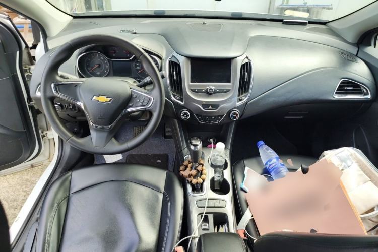 Used Chevrolet Cruze 2017 1.5L Automatic Xuanfeng Edition Center Console