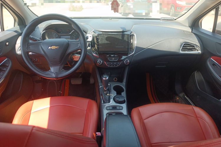 Used Chevrolet Cruze 2017 1.5L Automatic Pioneer Sunroof Edition Center Console
