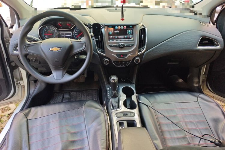 Used Chevrolet Cruze 2017 1.5L Automatic Pioneer Sunroof Edition Center Console