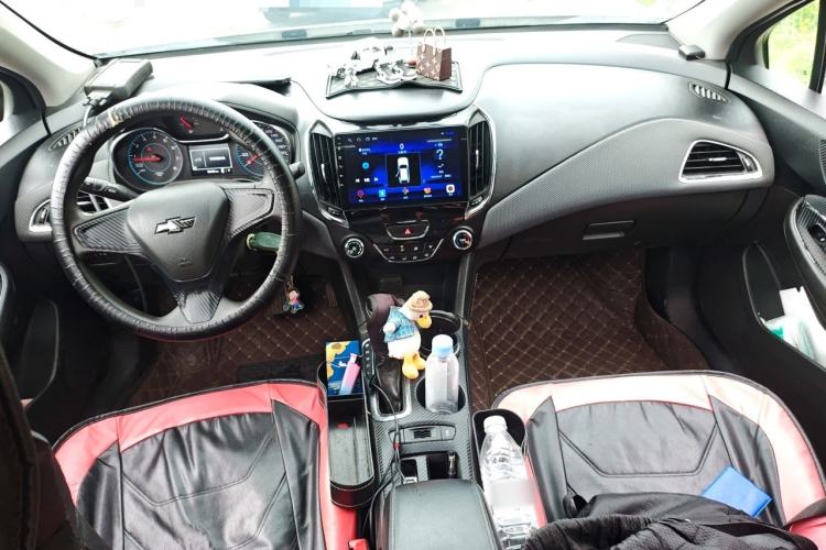 Used Chevrolet Cruze 2017 1.5L Automatic Pioneer Sunroof Edition Center Console