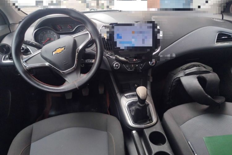 Used Chevrolet Cruze 2017 1.5L Manual Pioneer Edition Center Console