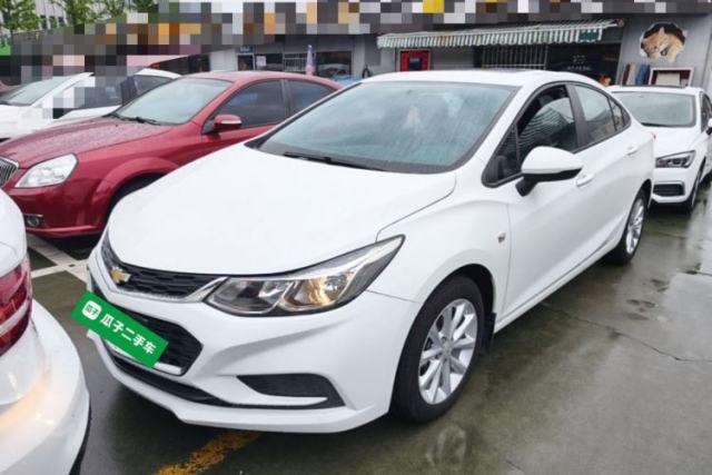 Ojetý Chevrolet Cruze 2017 1.5L Automatic Pioneer Sunroof Edition