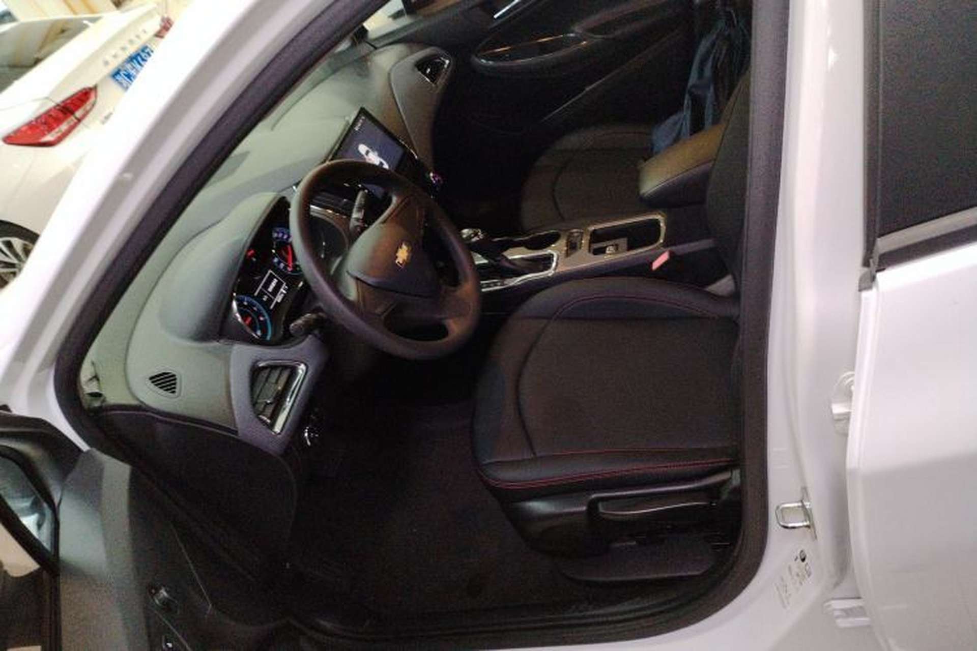 Used Chevrolet Cruze 2017 1.5L Automatic Pioneer Sunroof Edition Driver Seat