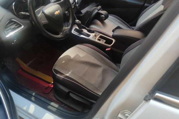 Used Chevrolet Cruze 2017 1.5L Automatic Pioneer Sunroof Edition Driver Seat
