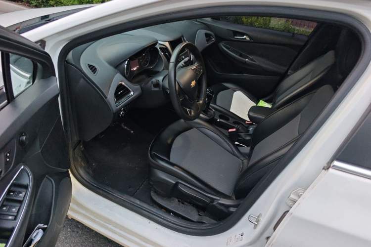Used Chevrolet Cruze 2017 1.5L Manual Xuanfeng Edition Driver Seat