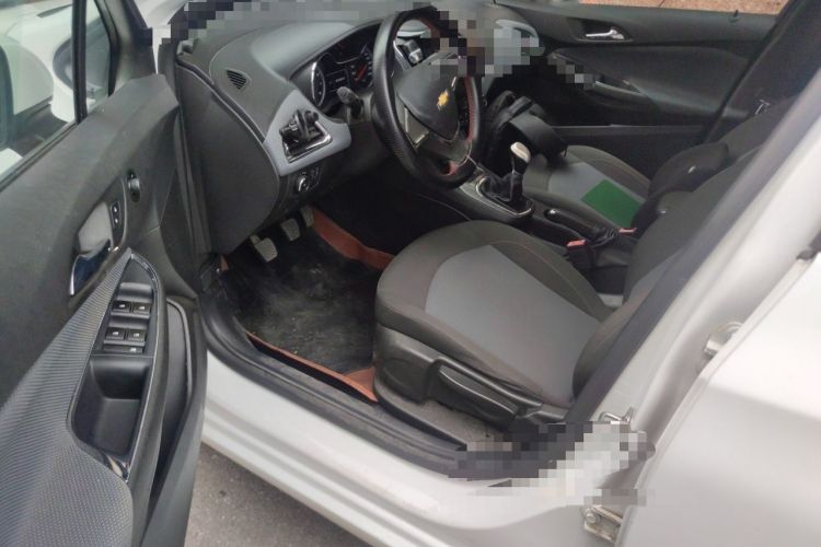 Used Chevrolet Cruze 2017 1.5L Manual Pioneer Edition Driver Seat