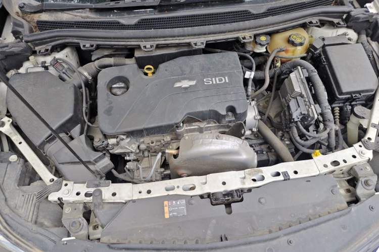 Used Chevrolet Cruze 2017 1.5L Automatic Pioneer Sunroof Edition Engine Bay
