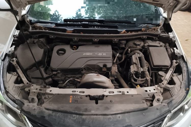 Used Chevrolet Cruze 2017 1.5L Hatchback Automatic Pioneer Sunroof Edition Engine Bay
