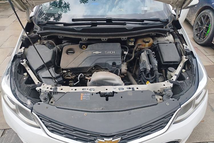 Used Chevrolet Cruze 2017 1.5L Automatic Pioneer Sunroof Edition Engine Bay