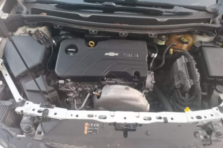 Used Chevrolet Cruze 2017 1.5L Automatic Pioneer Sunroof Edition Engine Bay