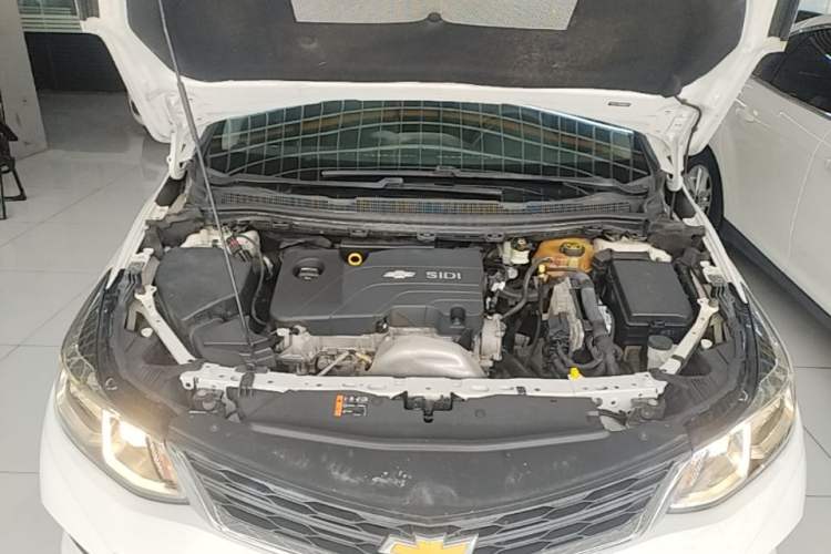 Used Chevrolet Cruze 2017 1.5L Automatic Pioneer Sunroof Edition Engine Bay