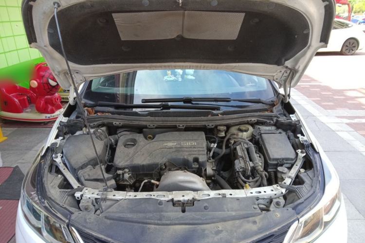 Used Chevrolet Cruze 2017 1.5L Automatic Pioneer Sunroof Edition Engine Bay