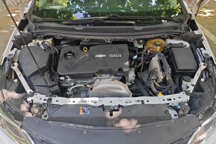 Used Chevrolet Cruze 2017 1.5L Automatic Pioneer Sunroof Edition Engine Bay