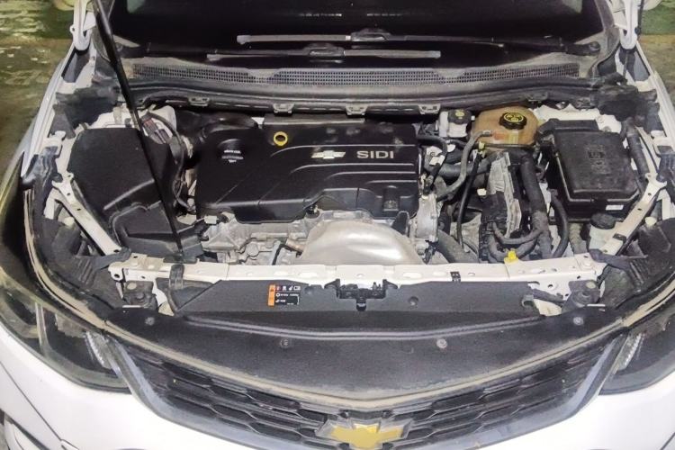 Used Chevrolet Cruze 2017 1.5L Hatchback Automatic Xuanfeng Edition Engine Bay
