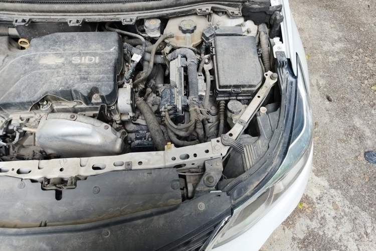 Used Chevrolet Cruze 2017 1.5L Automatic Pioneer Sunroof Edition Engine Bay Left