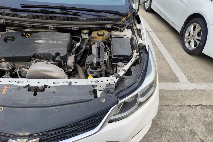 Used Chevrolet Cruze 2017 1.5L Automatic Pioneer Sunroof Edition Engine Bay Left
